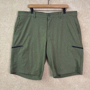 TOMMY BAHAMA Shorts Men's 40 Green Cargo Performance Stretch Golf Outdoor